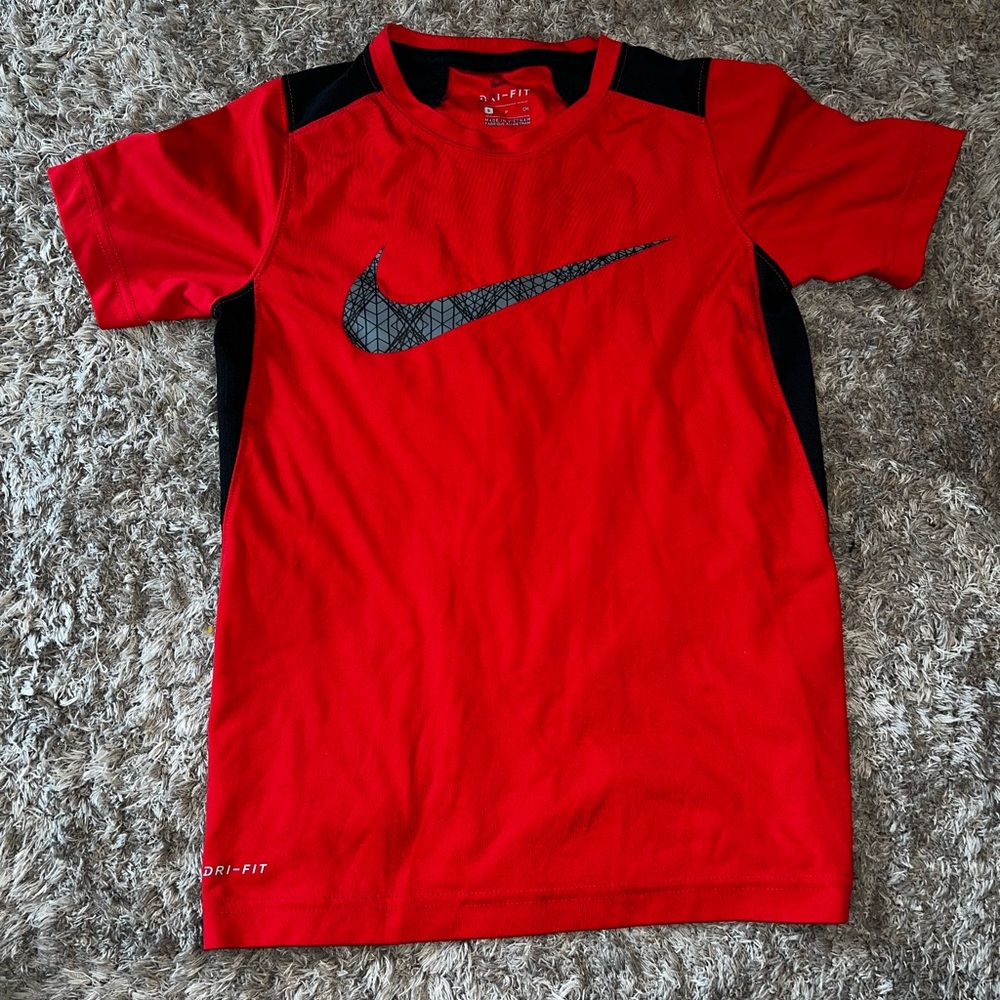 Nike dri-fit tee